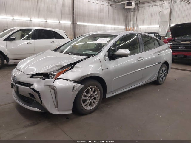 2019 Toyota PRIUS LE photo 2