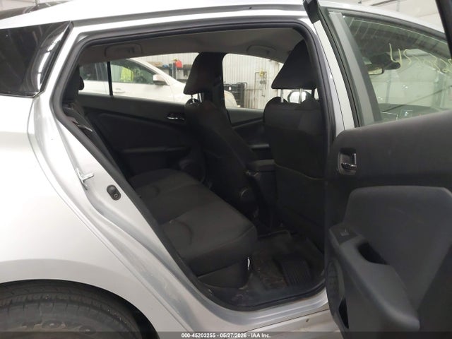 2019 Toyota PRIUS LE photo 8