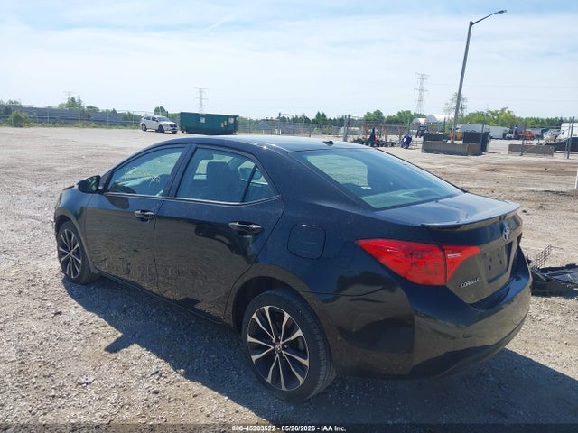2017 Toyota COROLLA XSE photo 3