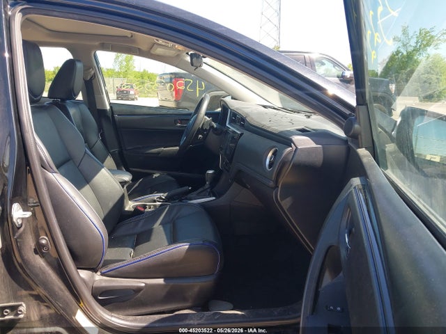 2017 Toyota COROLLA XSE photo 5