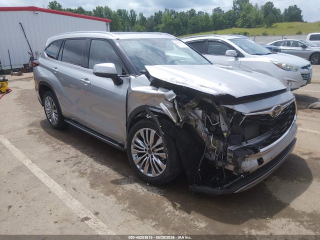 2022 TOYOTA HIGHLANDE PLATINUM