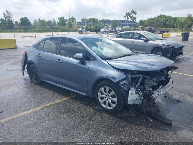 2024 Toyota COROLLA LE photo 1