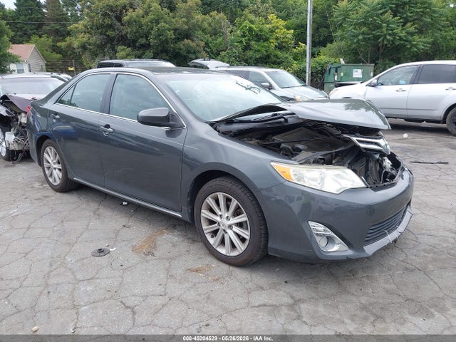 2012 TOYOTA CAMRY XLE V6