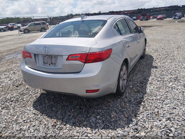 2014 Acura ILX 2.0L 照片 4