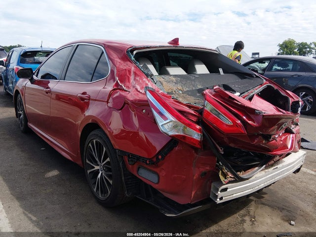2020 Toyota CAMRY SE photo 3
