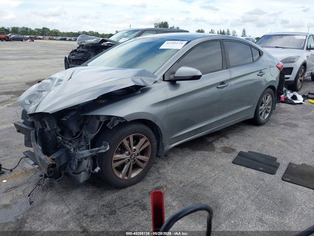 صورة 2 لـ 2017 Hyundai ELANTRA SE