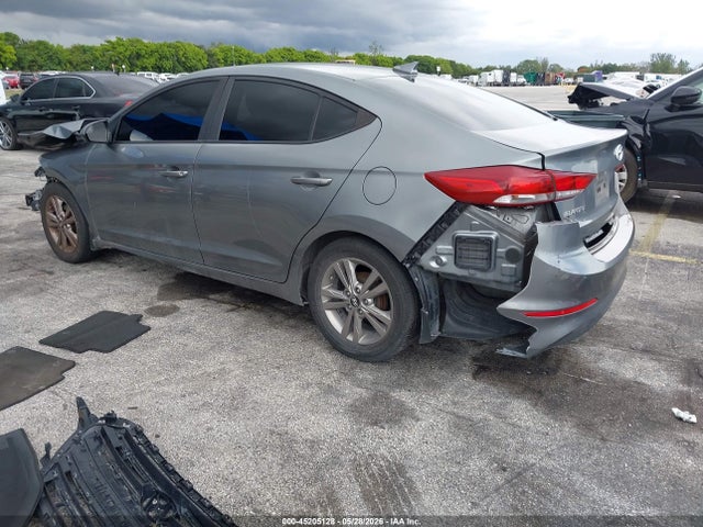 صورة 3 لـ 2017 Hyundai ELANTRA SE