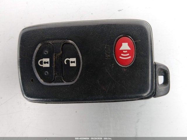 2014 Toyota PRIUS TWO — миниатюра 11