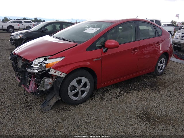 صورة 2 لـ 2014 Toyota PRIUS TWO