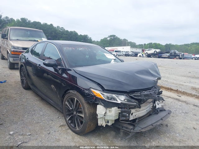 2018 TOYOTA CAMRY SE