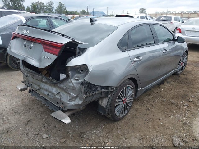 2022 KIA FORTE GT photo 4