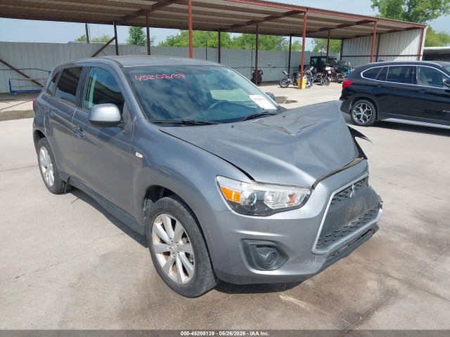 2015 MITSUBISHI OUT ES
