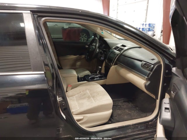 صورة 5 لـ 2014 Toyota CAMRY LE