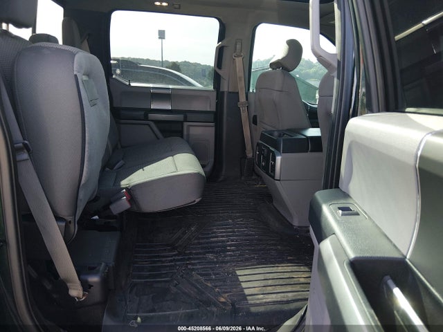 2016 FORD F-150 XLT photo 8