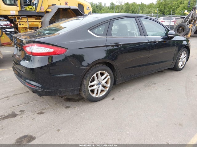 FORD FUSION SE - 4