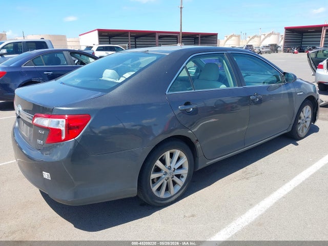 2013 Toyota CAMRY HYBRID XLE photo 4