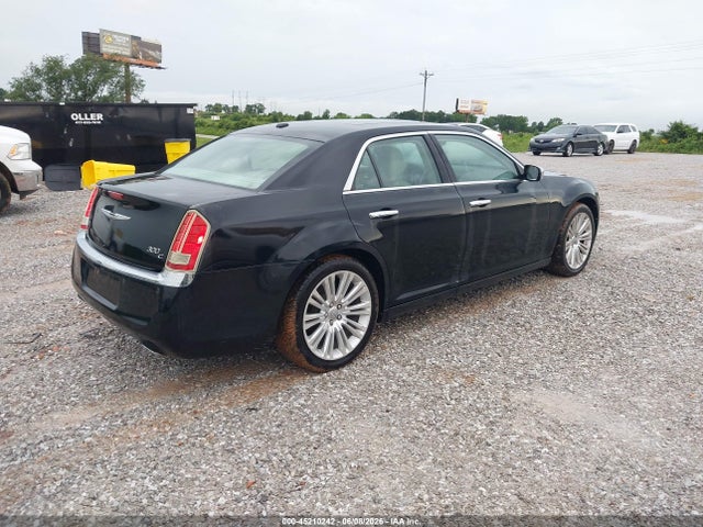 2014 Chrysler 300C 照片 4