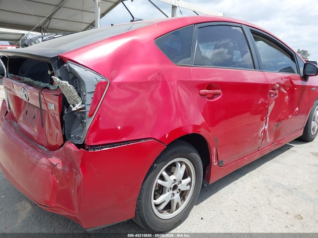 2010 Toyota PRIUS III — фото 6