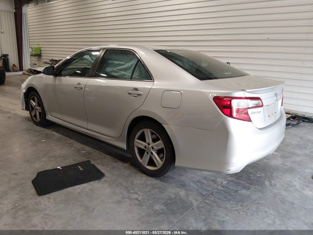 2014 Toyota CAMRY SE — фото 3