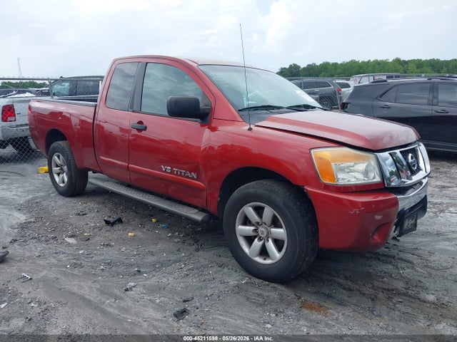 2015 NISSAN TITAN SV