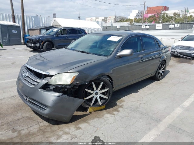 2006 Toyota AVALON XL 照片 2