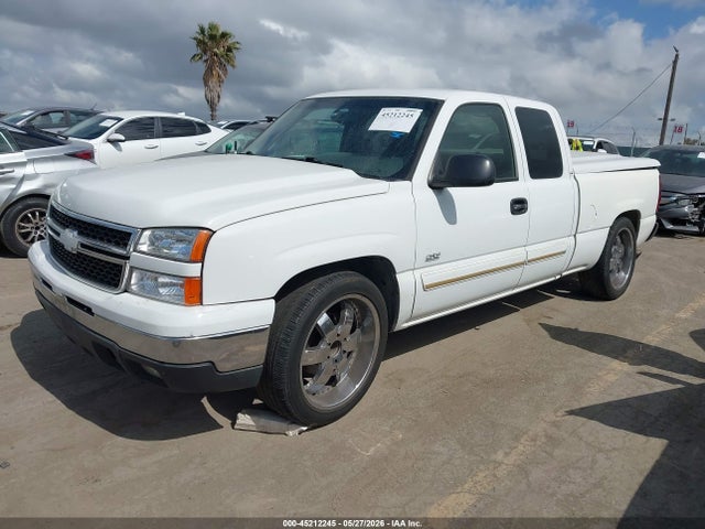 صورة 2 لـ 2006 Chevrolet SILVERADO 1500 LT1