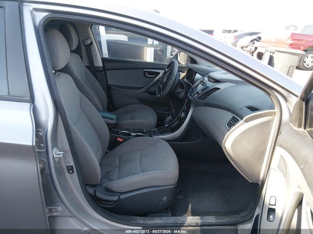 2014 Hyundai ELANTRA SE 照片 5