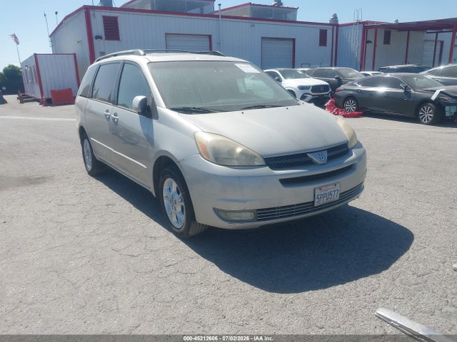 2005 TOYOTA SIENNA XLE