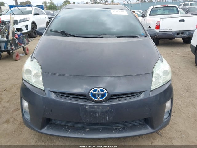 2011 Toyota PRIUS TWO thumbnail 12