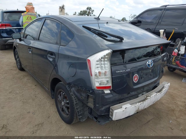 صورة 3 لـ 2011 Toyota PRIUS TWO