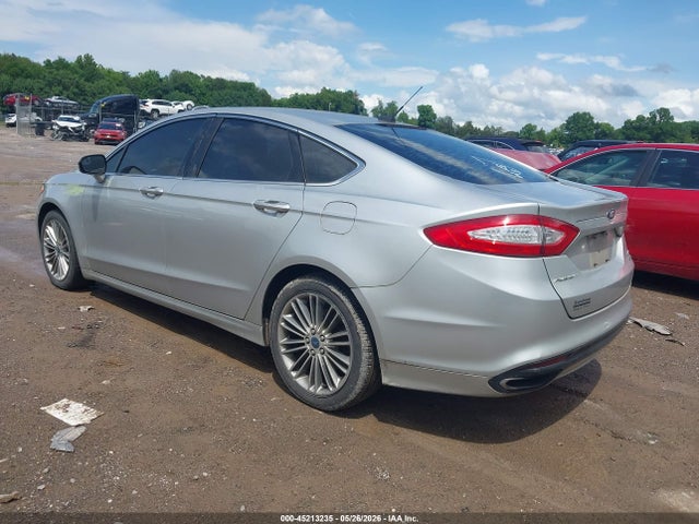 FORD FUSION SE - 3