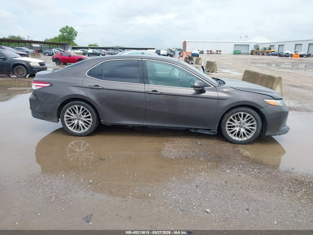 2018 Toyota CAMRY XLE 缩略图 13