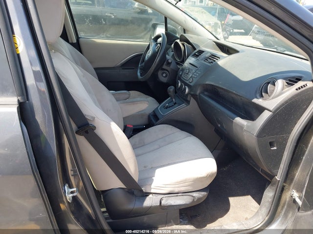 2015 Mazda MAZDA5 SPORT photo 5