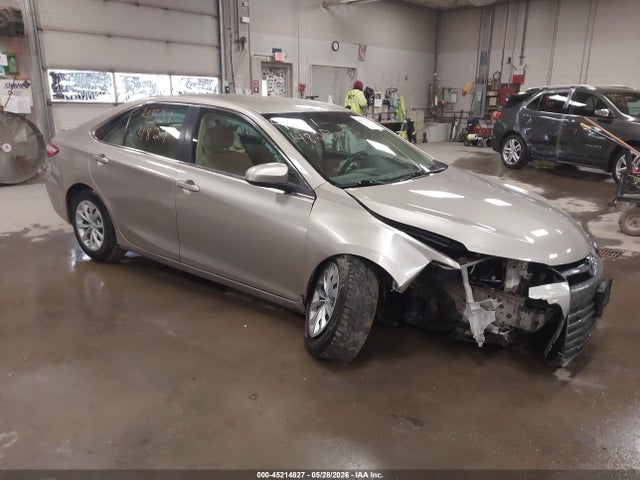 2015 TOYOTA CAMRY LE