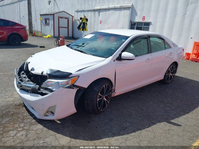2014 Toyota CAMRY LE 照片 2