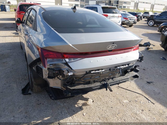 صورة 6 لـ 2025 Hyundai ELANTRA SE