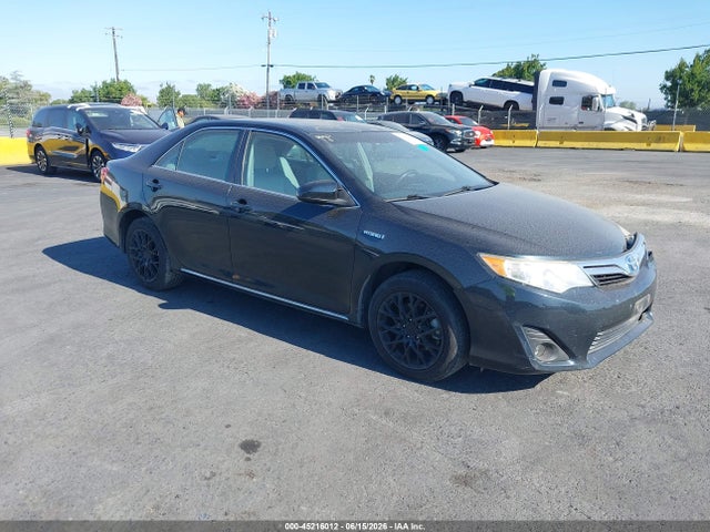 2014 TOYOTA CAMRY LE