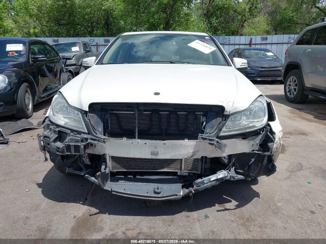 صورة 6 لـ 2013 Mercedes-BENZ C 300 LUXURY 4MATIC