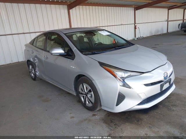 صورة 1 لـ 2016 Toyota PRIUS THREE