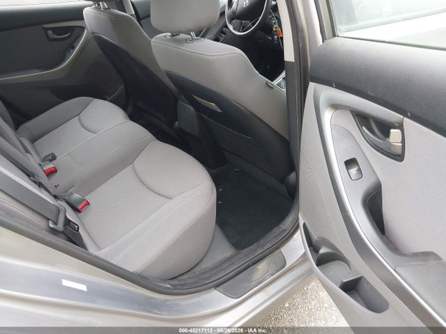 صورة 8 لـ 2014 Hyundai ELANTRA SE