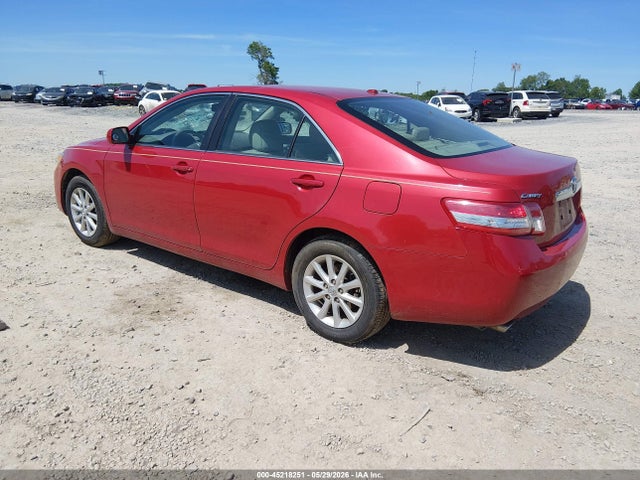 2011 Toyota CAMRY XLE V6 — фото 3