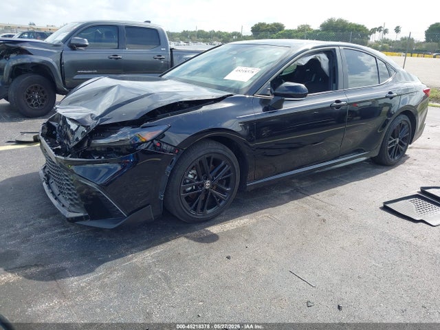 2025 Toyota CAMRY SE photo 2