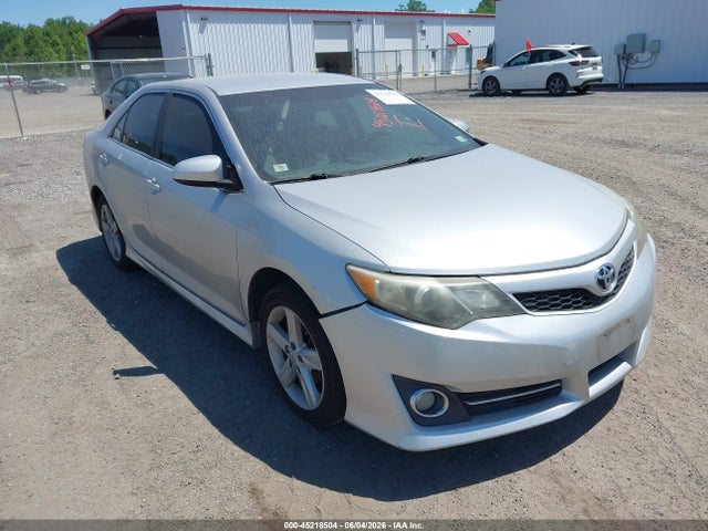 2013 TOYOTA CAMRY SE