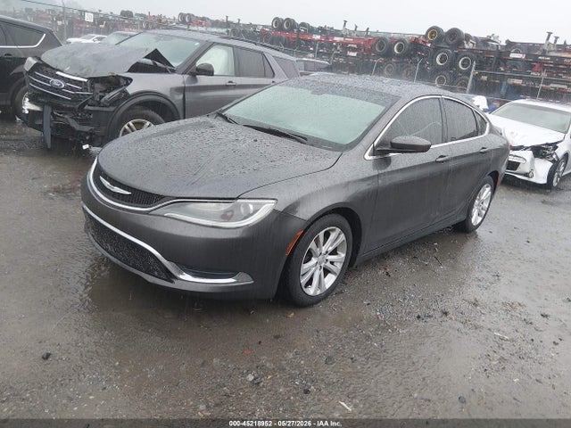 2015 Chrysler 200 LIMITED — фото 2