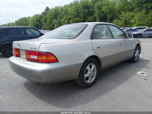 صورة 4 لـ 1999 Lexus ES 300
