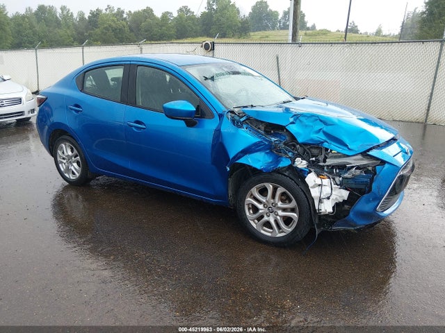 2017 TOYOTA YARIS 