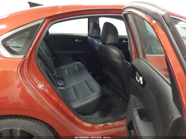 صورة 8 لـ 2019 KIA FORTE EX