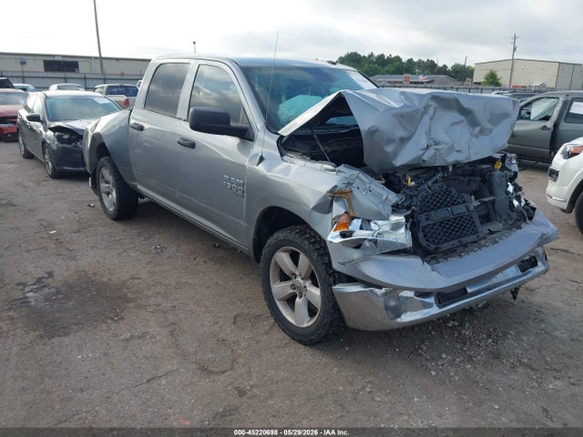 2022 RAM 1500 CLASSIC TRADESMAN 4X4 5'7 BOX