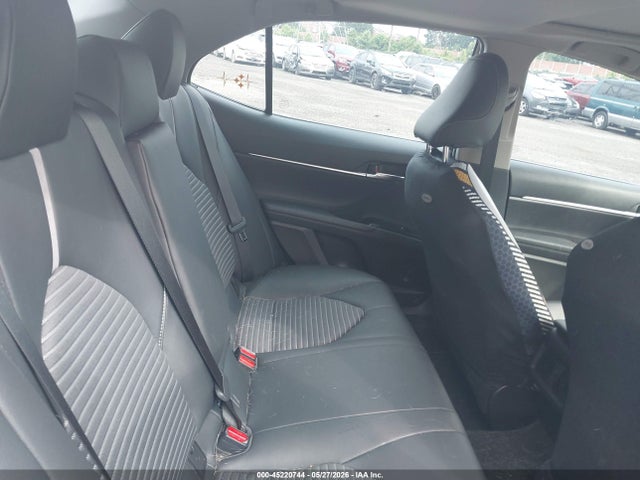 2019 Toyota CAMRY SE 照片 8