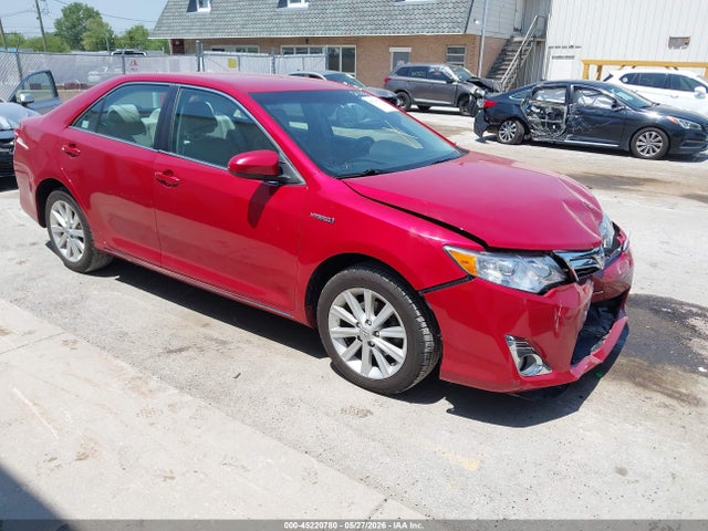 2012 TOYOTA CAMRY XLE
